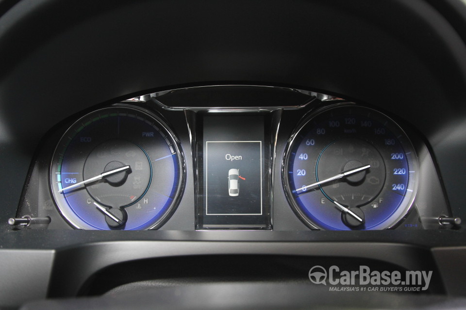 Toyota Camry XV50 Facelift (2015) Interior