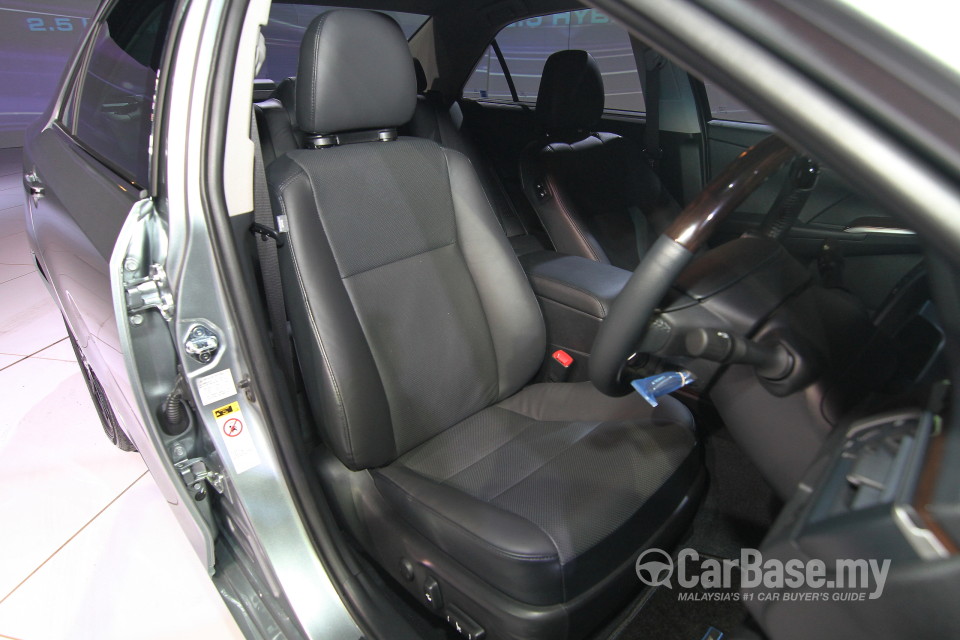 Toyota Camry XV50 Facelift (2015) Interior