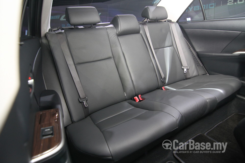 Toyota Camry XV50 Facelift (2015) Interior