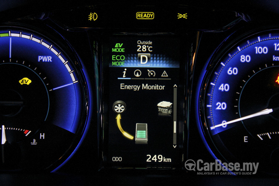 Toyota Camry XV50 Facelift (2015) Interior