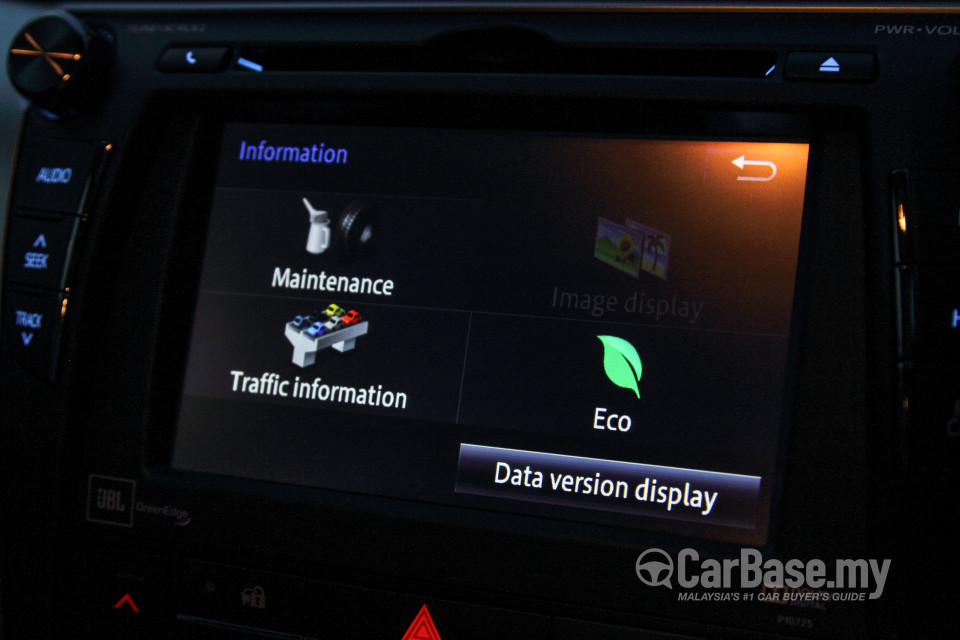 Toyota Camry XV50 Facelift (2015) Interior