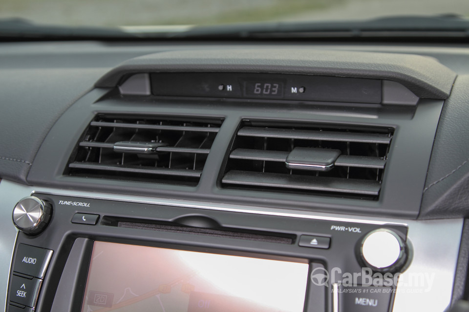 Toyota Camry XV50 Facelift (2015) Interior