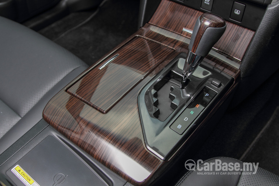 Toyota Camry XV50 Facelift (2015) Interior