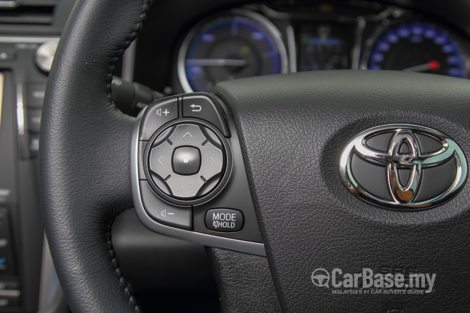 Toyota Camry XV50 Facelift (2015) Interior