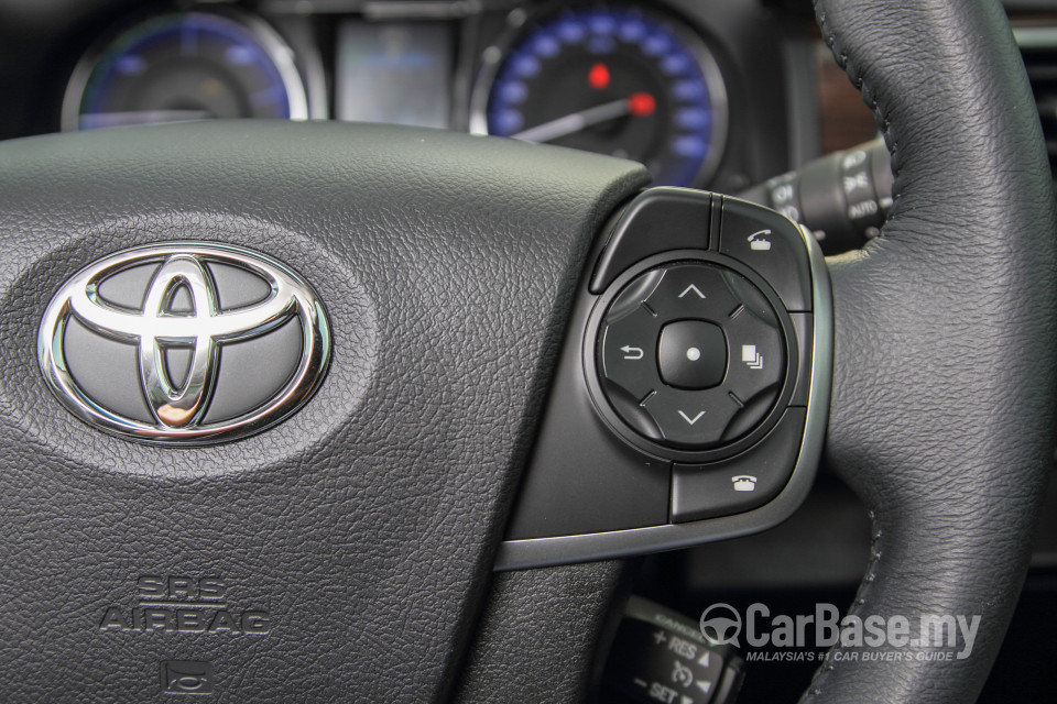 Toyota Camry XV50 Facelift (2015) Interior