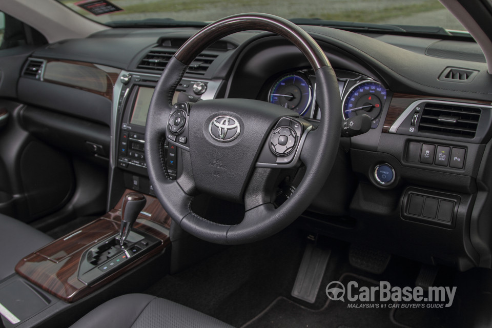 Toyota Camry XV50 Facelift (2015) Interior