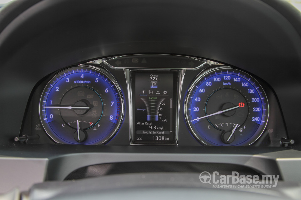Toyota Camry XV50 Facelift (2015) Interior