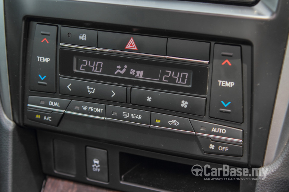 Toyota Camry XV50 Facelift (2015) Interior