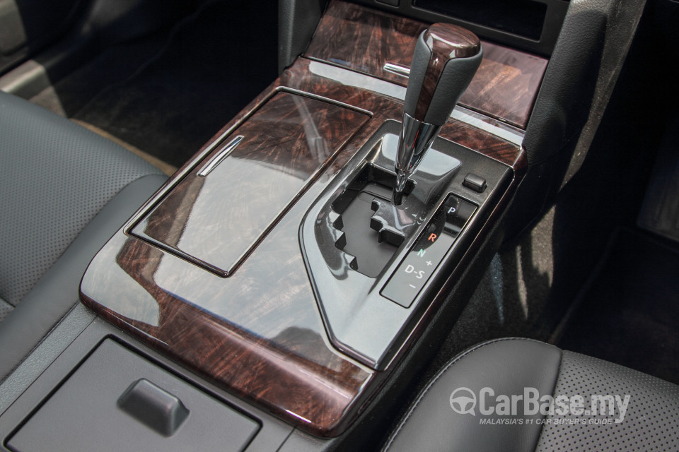Toyota Camry XV50 Facelift (2015) Interior