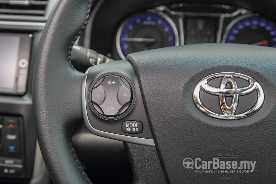 Toyota Camry XV50 Facelift (2015) Interior