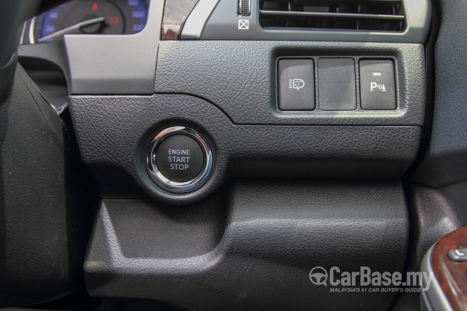 Toyota Camry XV50 Facelift (2015) Interior