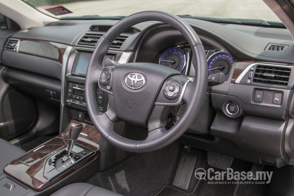 Toyota Camry XV50 Facelift (2015) Interior