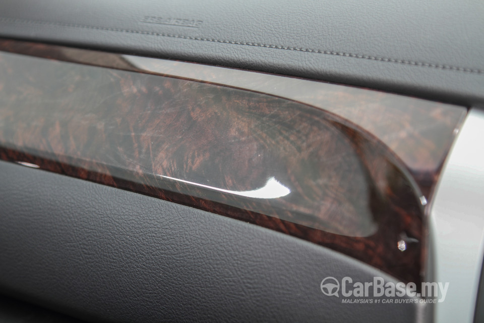 Toyota Camry XV50 Facelift (2015) Interior