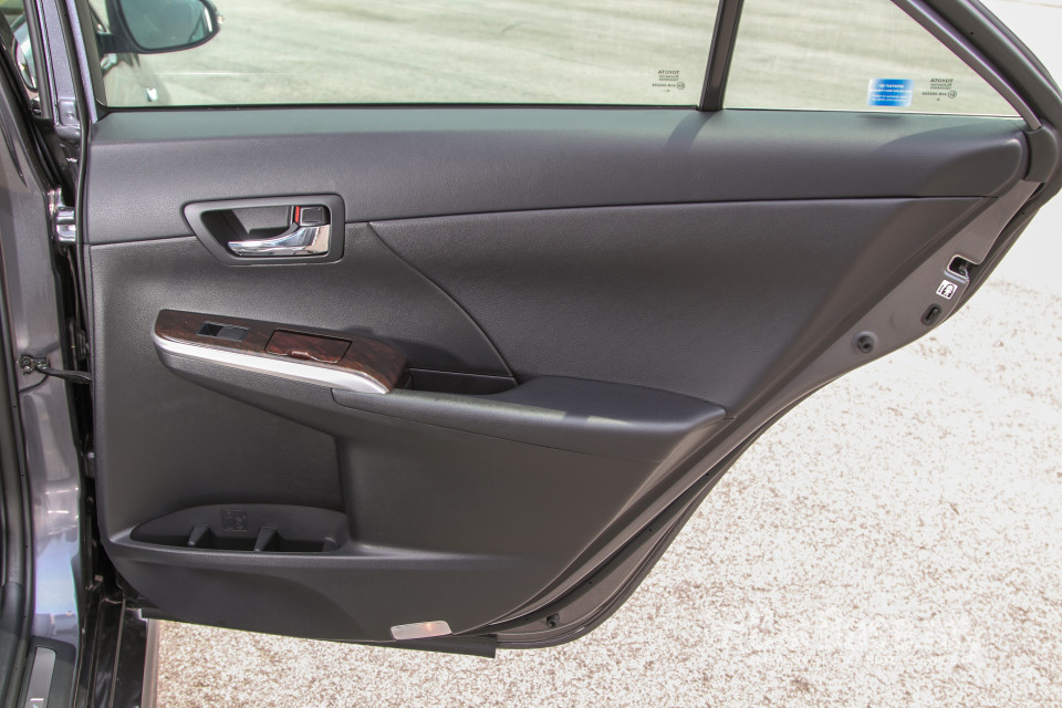 Toyota Camry XV50 Facelift (2015) Interior