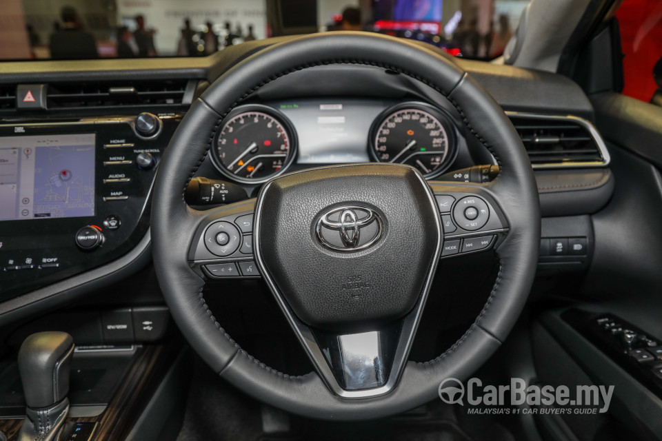 Toyota Camry XV70 (2018) Interior