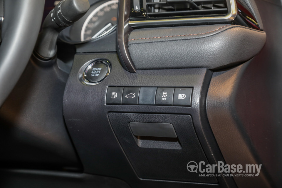 Toyota Camry XV70 (2018) Interior