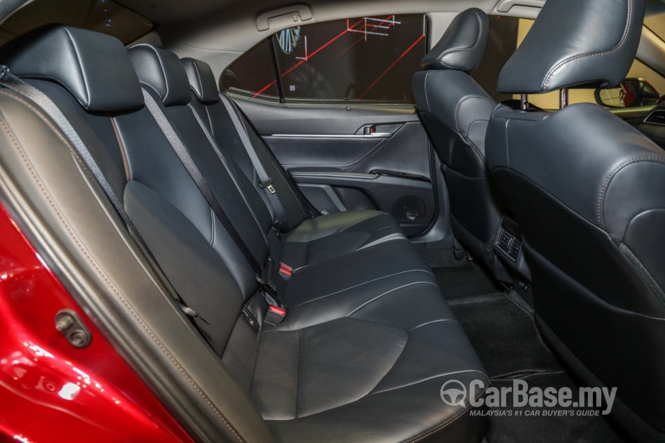Toyota Camry XV70 (2018) Interior