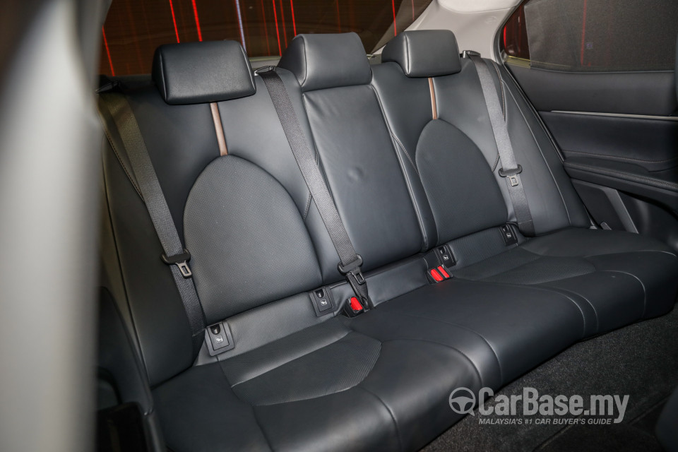 Toyota Camry XV70 (2018) Interior