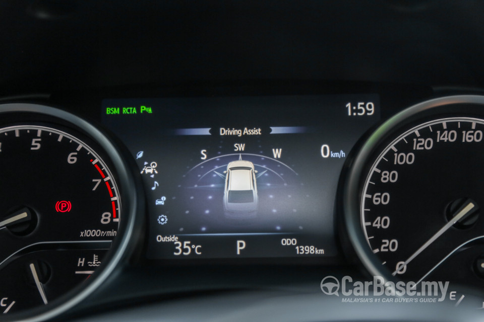 Toyota Camry XV70 (2018) Interior