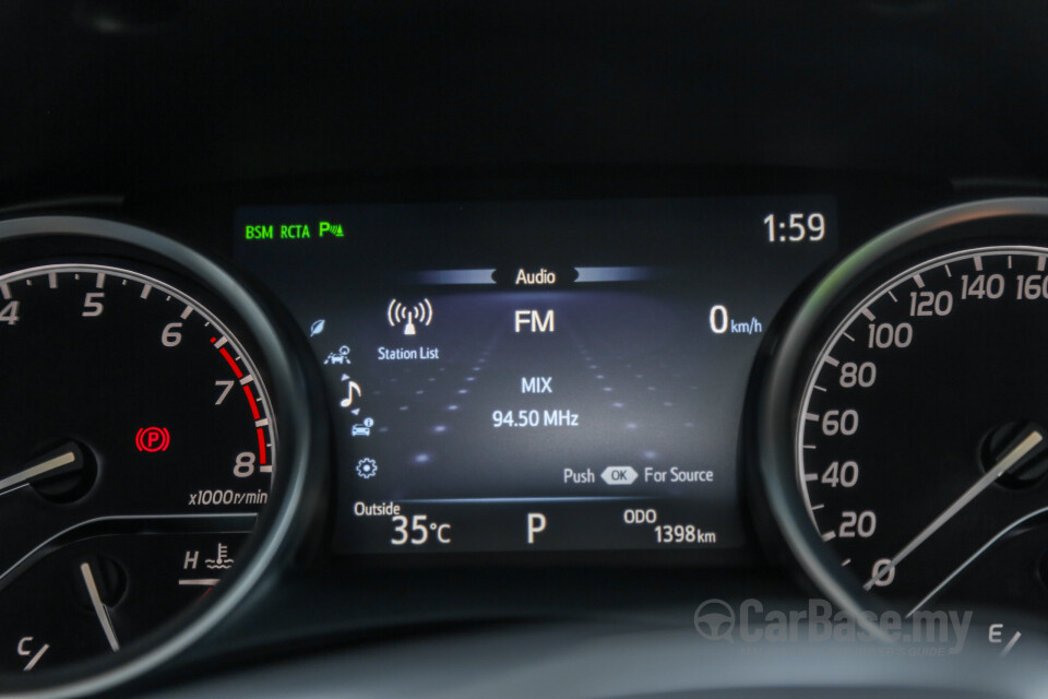 Perodua Aruz D38L (2019) Interior