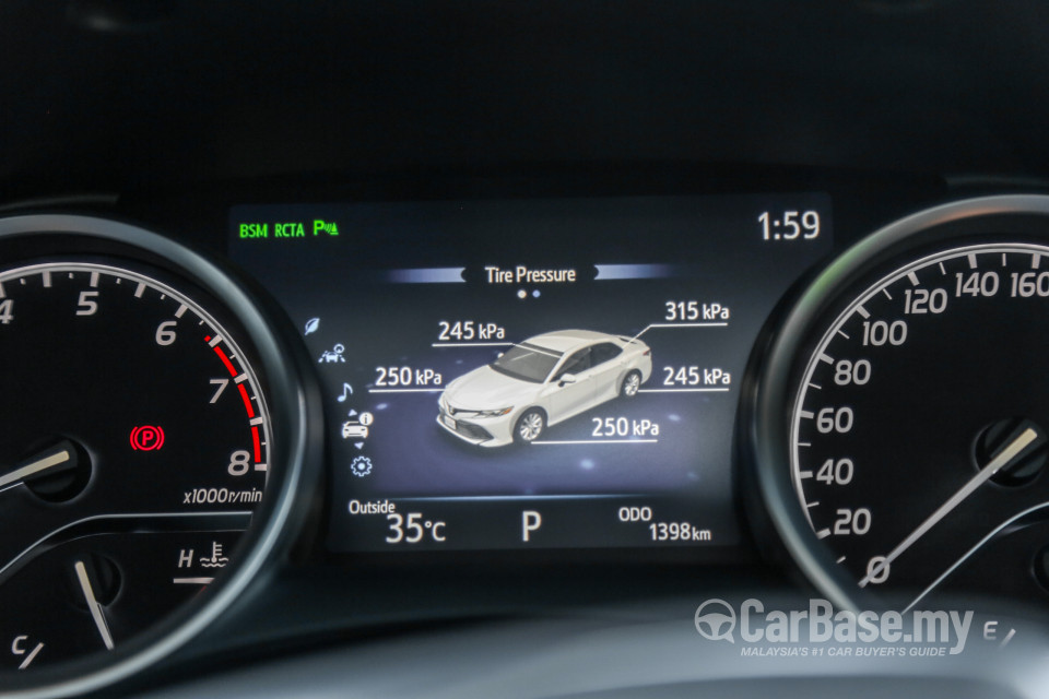 Toyota Camry XV70 (2018) Interior