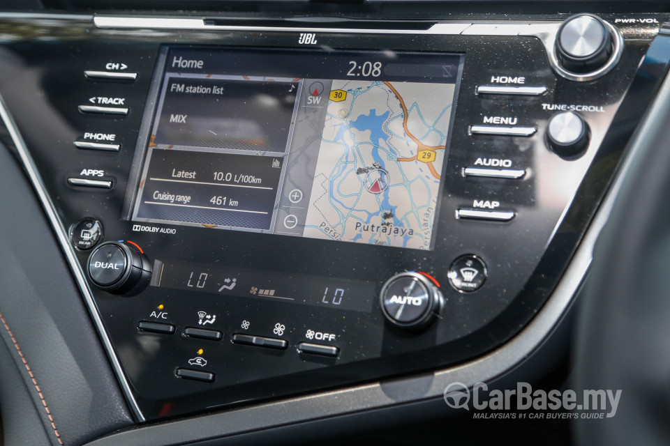Toyota Camry XV70 (2018) Interior