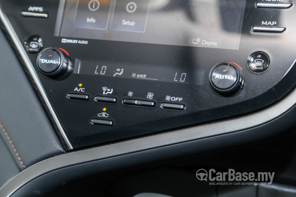 Toyota Camry XV70 (2018) Interior
