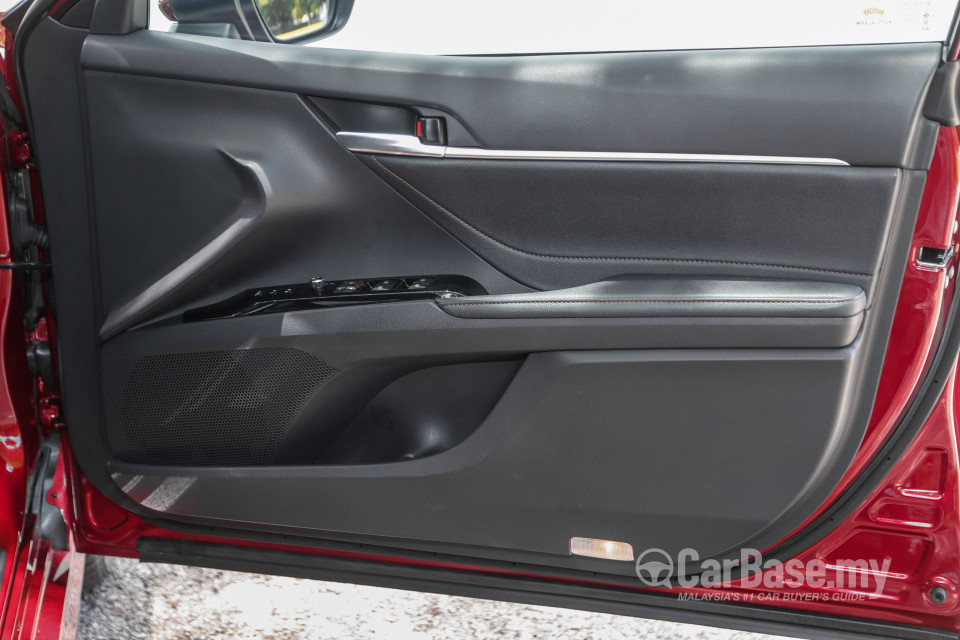 Toyota Camry XV70 (2018) Interior