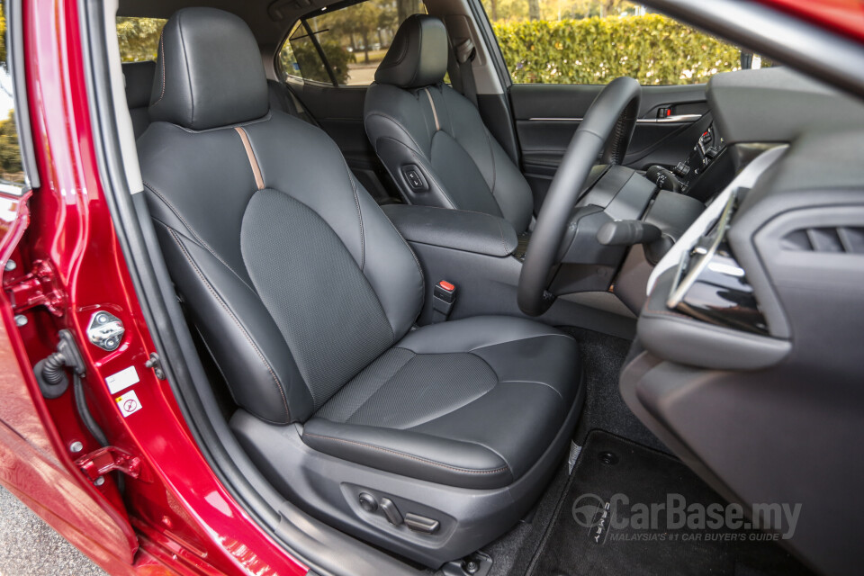 Perodua Aruz D38L (2019) Interior