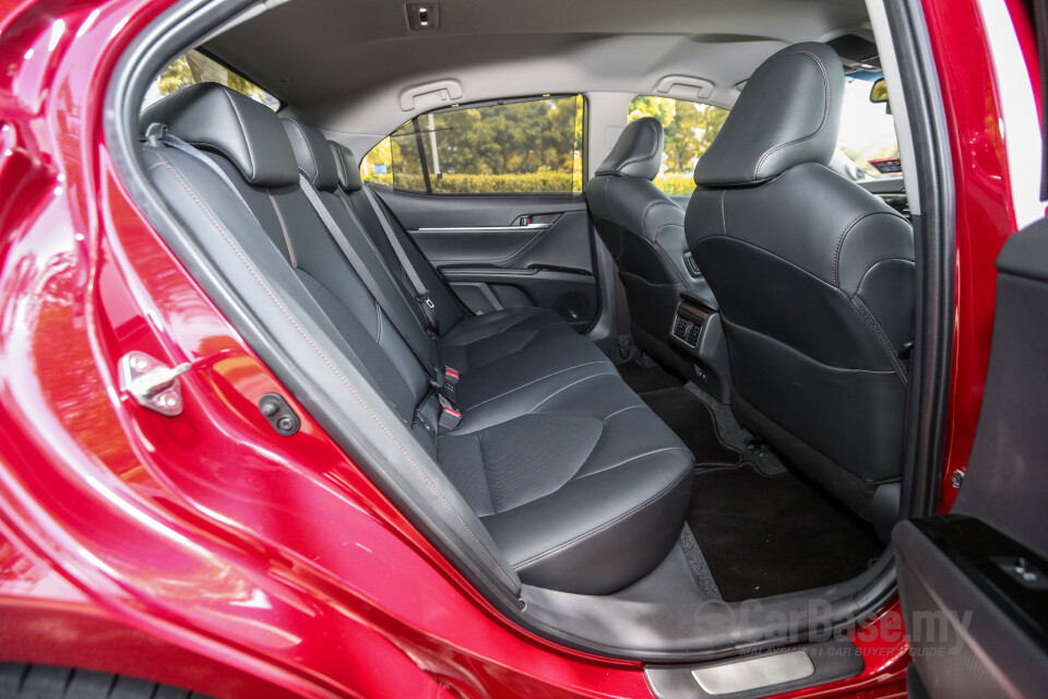 Perodua Aruz D38L (2019) Interior