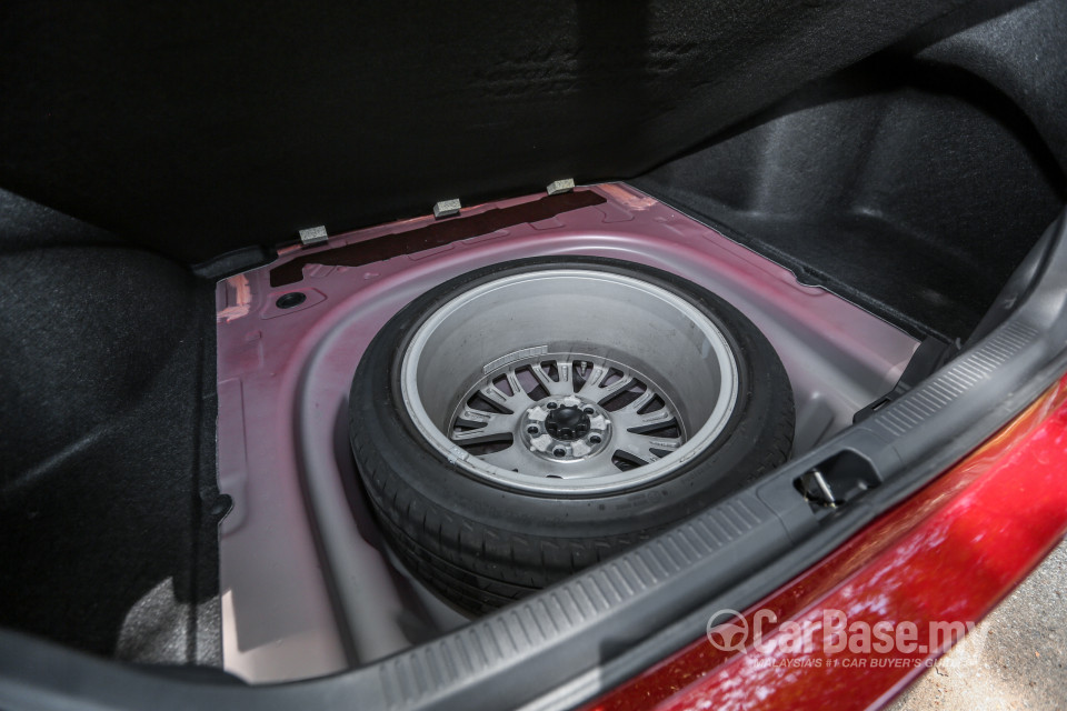 Toyota Camry XV70 (2018) Interior