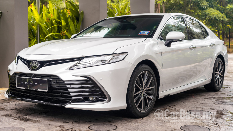 Toyota Camry XV70 Facelift (2022) Exterior