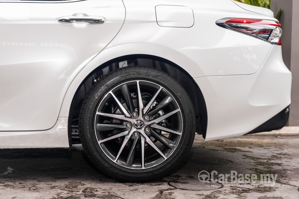 Toyota Camry XV70 Facelift (2022) Exterior