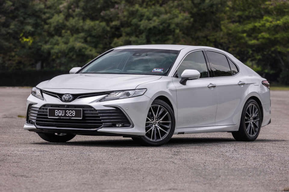 Toyota Camry XV70 Facelift (2022) Exterior
