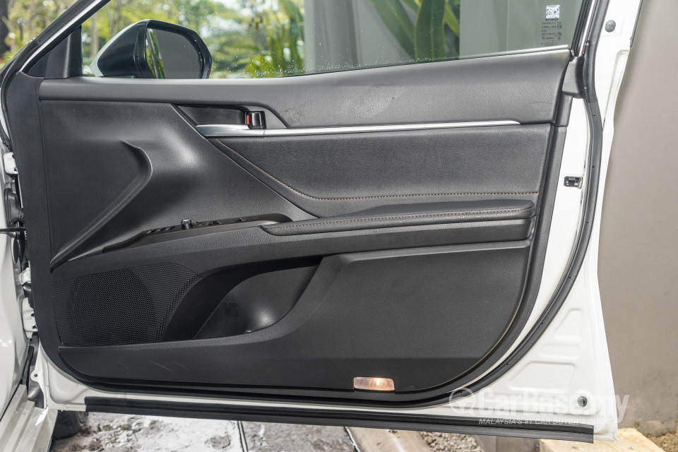 Toyota Camry XV70 Facelift (2022) Interior