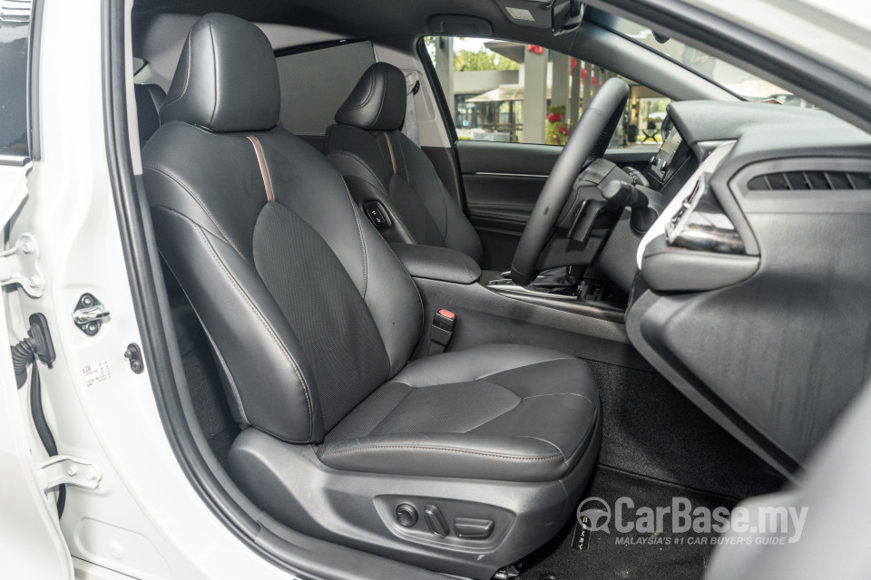 Toyota Camry XV70 Facelift (2022) Interior