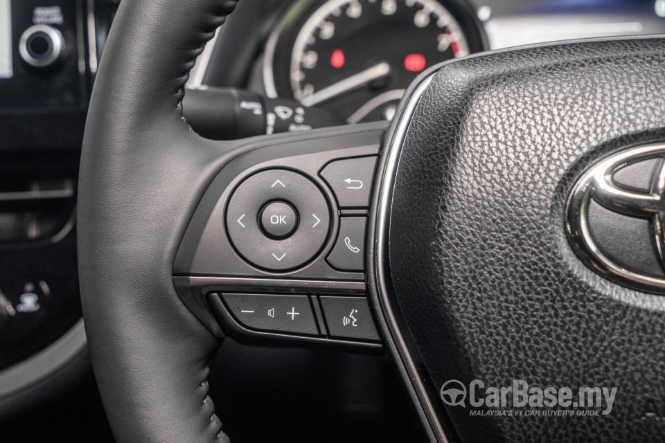 Toyota Camry XV70 Facelift (2022) Interior