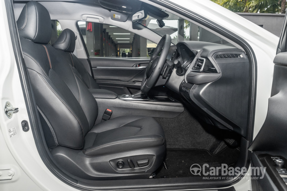 Toyota Camry XV70 Facelift (2022) Interior