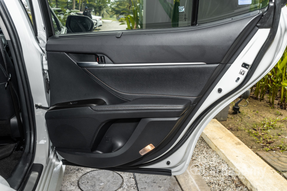 Toyota Camry XV70 Facelift (2022) Interior