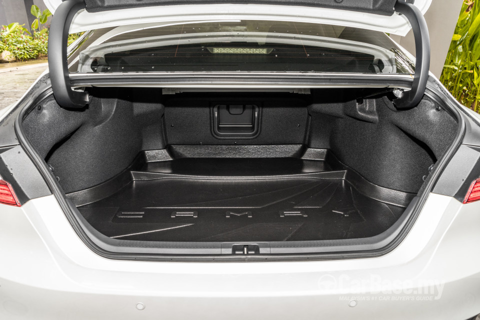 Toyota Camry XV70 Facelift (2022) Interior
