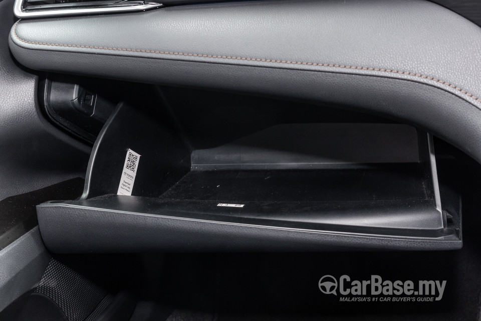 Toyota Camry XV70 Facelift (2022) Interior