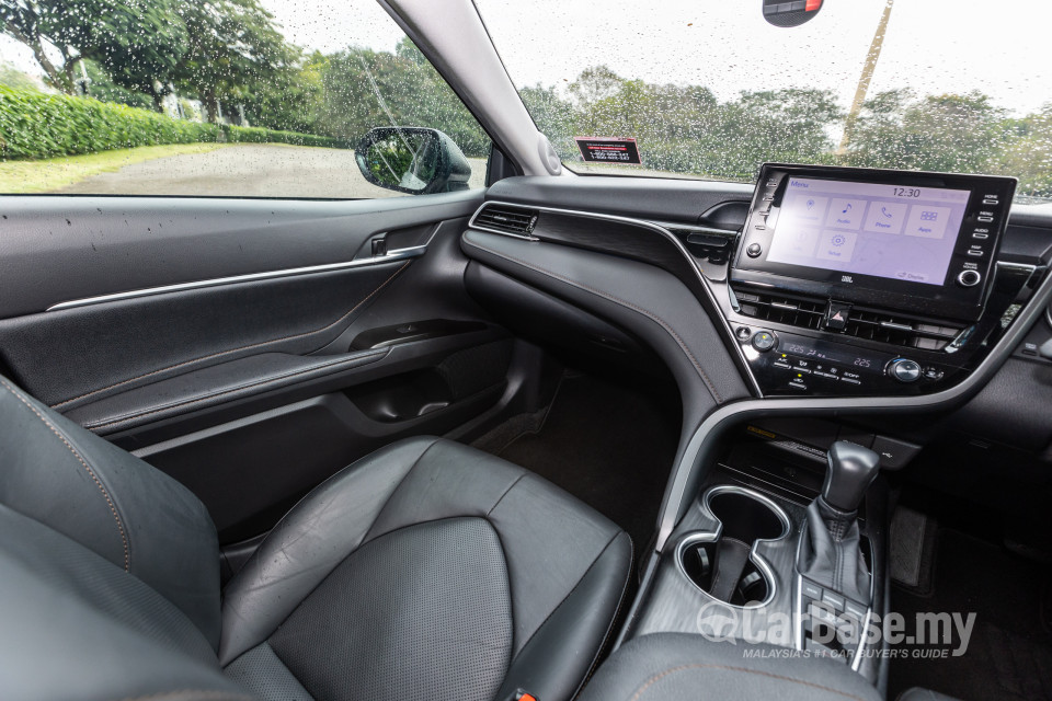 Toyota Camry XV70 Facelift (2022) Interior