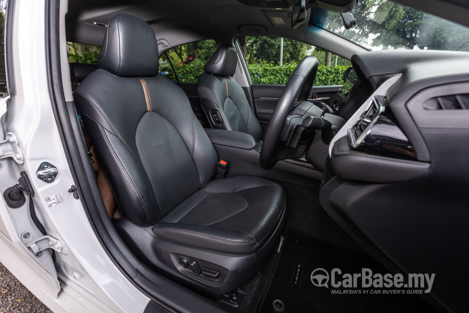 Toyota Camry XV70 Facelift (2022) Interior