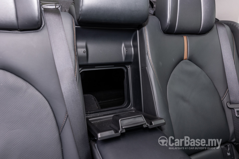 Toyota Camry XV70 Facelift (2022) Interior