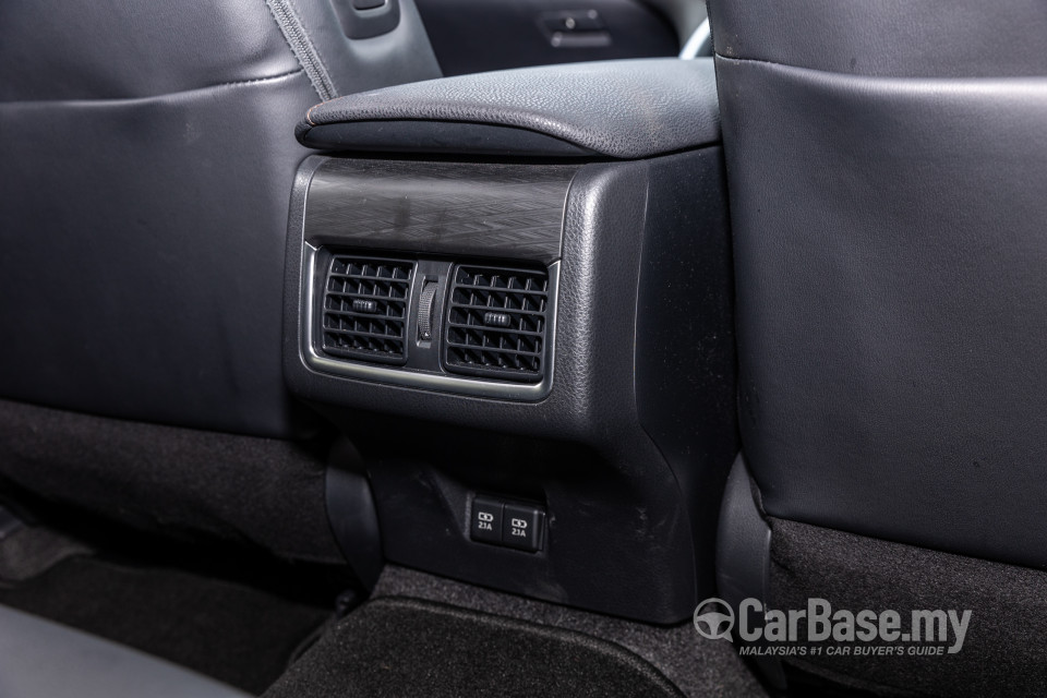 Toyota Camry XV70 Facelift (2022) Interior