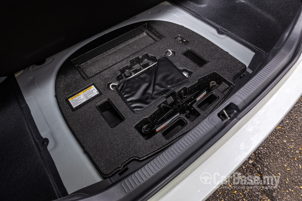 Toyota Camry XV70 Facelift (2022) Interior
