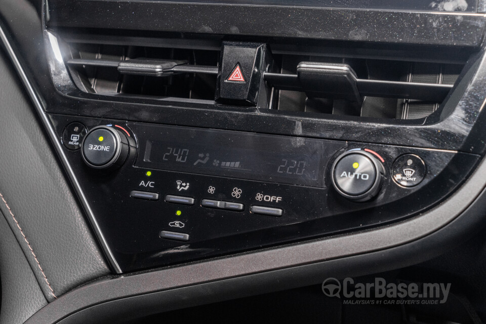 Toyota Camry XV70 Facelift (2022) Interior