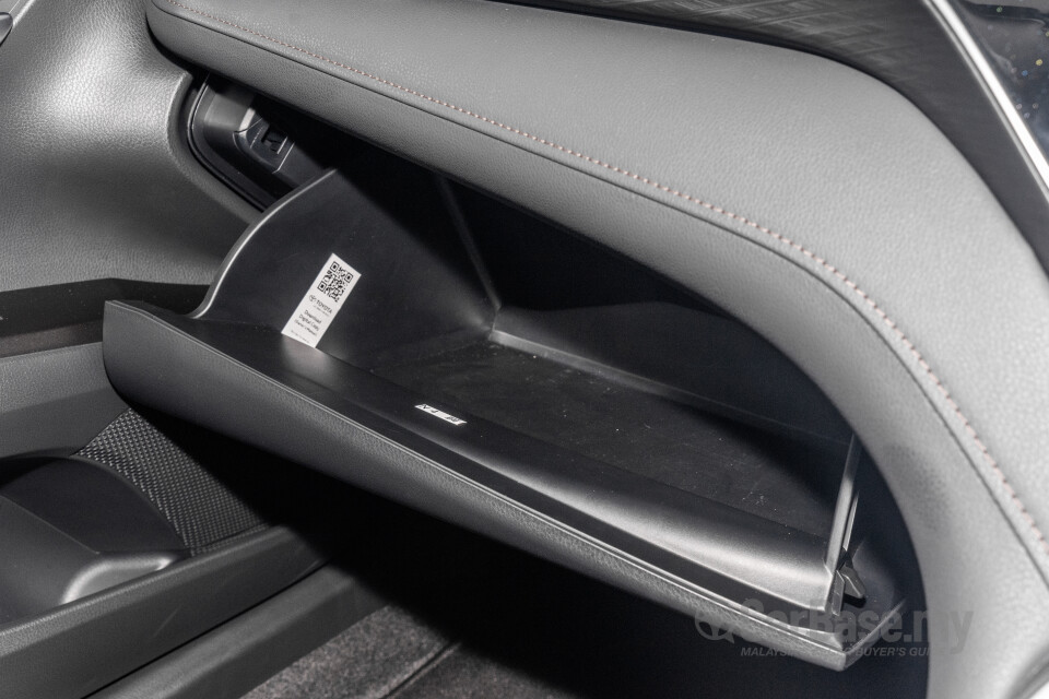 Toyota Camry XV70 Facelift (2022) Interior