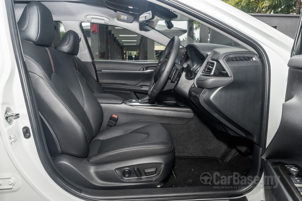 Toyota Camry XV70 Facelift (2022) Interior