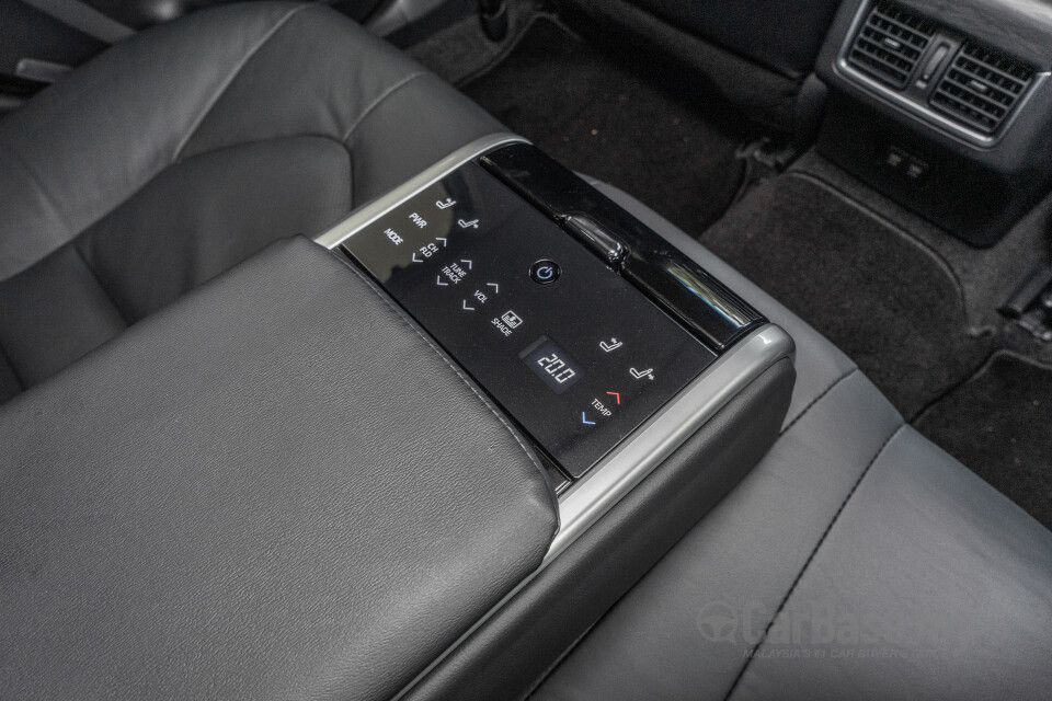 Toyota Camry XV70 Facelift (2022) Interior